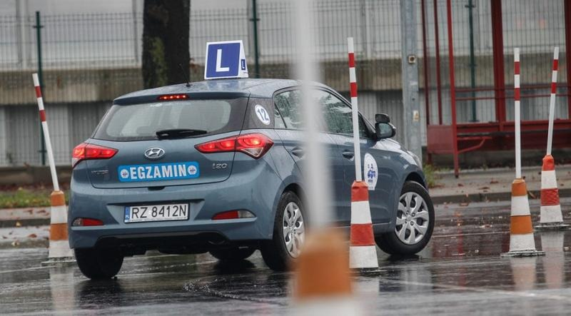 Co wziąć na praktyczny egzamin na prawo jazdy? Lista rzeczy