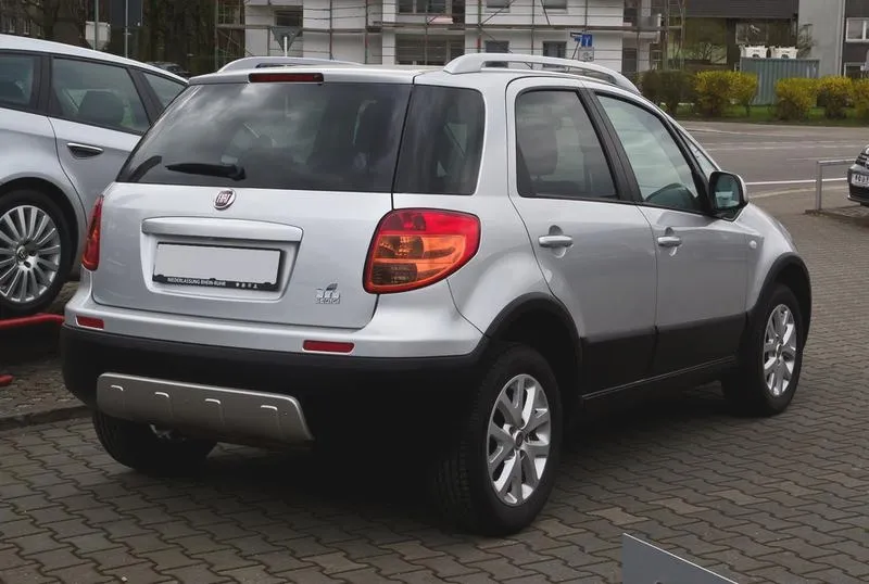 Fiat Sedici – jakie opony wybrać? Rozmiary i ciśnienie