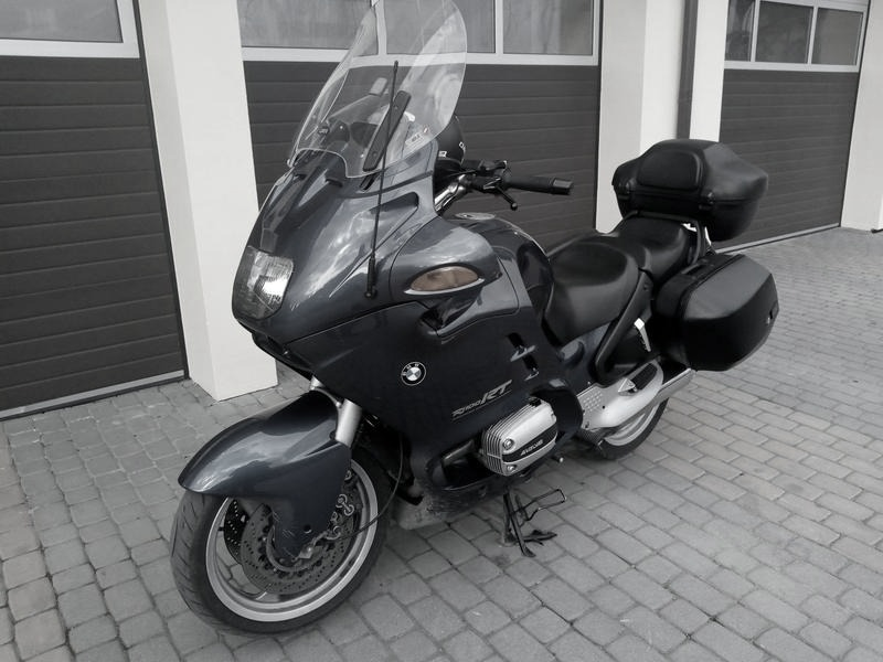 Jaki motocykl turystyczny wybrać na długie trasy?
