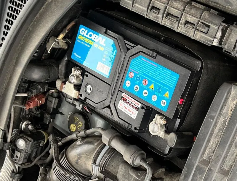 Akumulatory AGM i standardowe