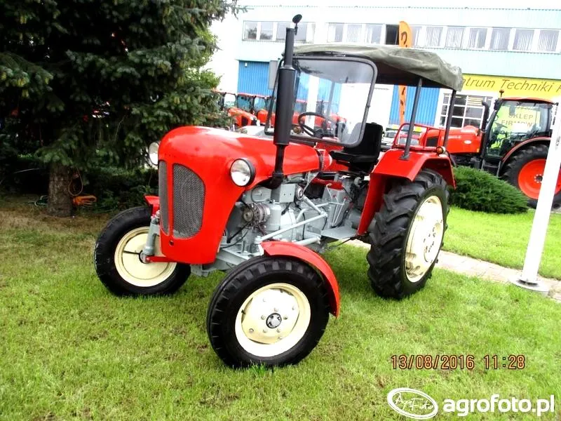 Usługi w remontach silnika c 328